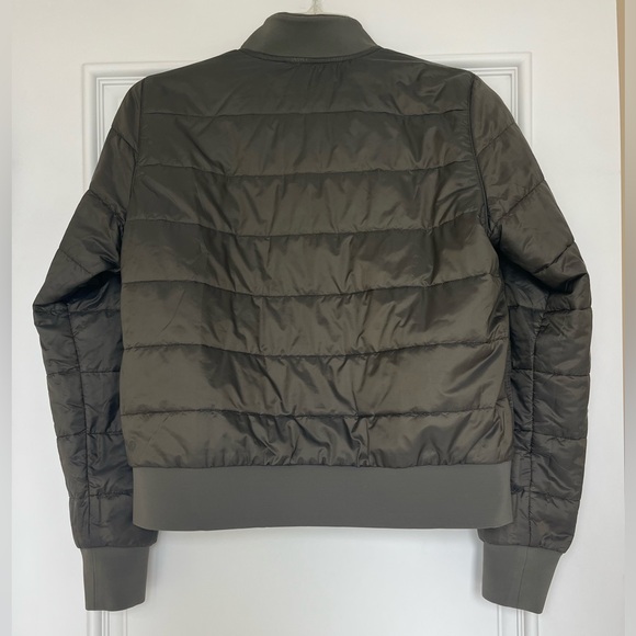 lululemon Non Stop Reversible Bomber Olive Green Women’s 10 EUC - Picture 2 of 7